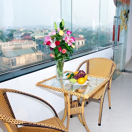Golden Lotus Hotel Hue Buitenkant foto