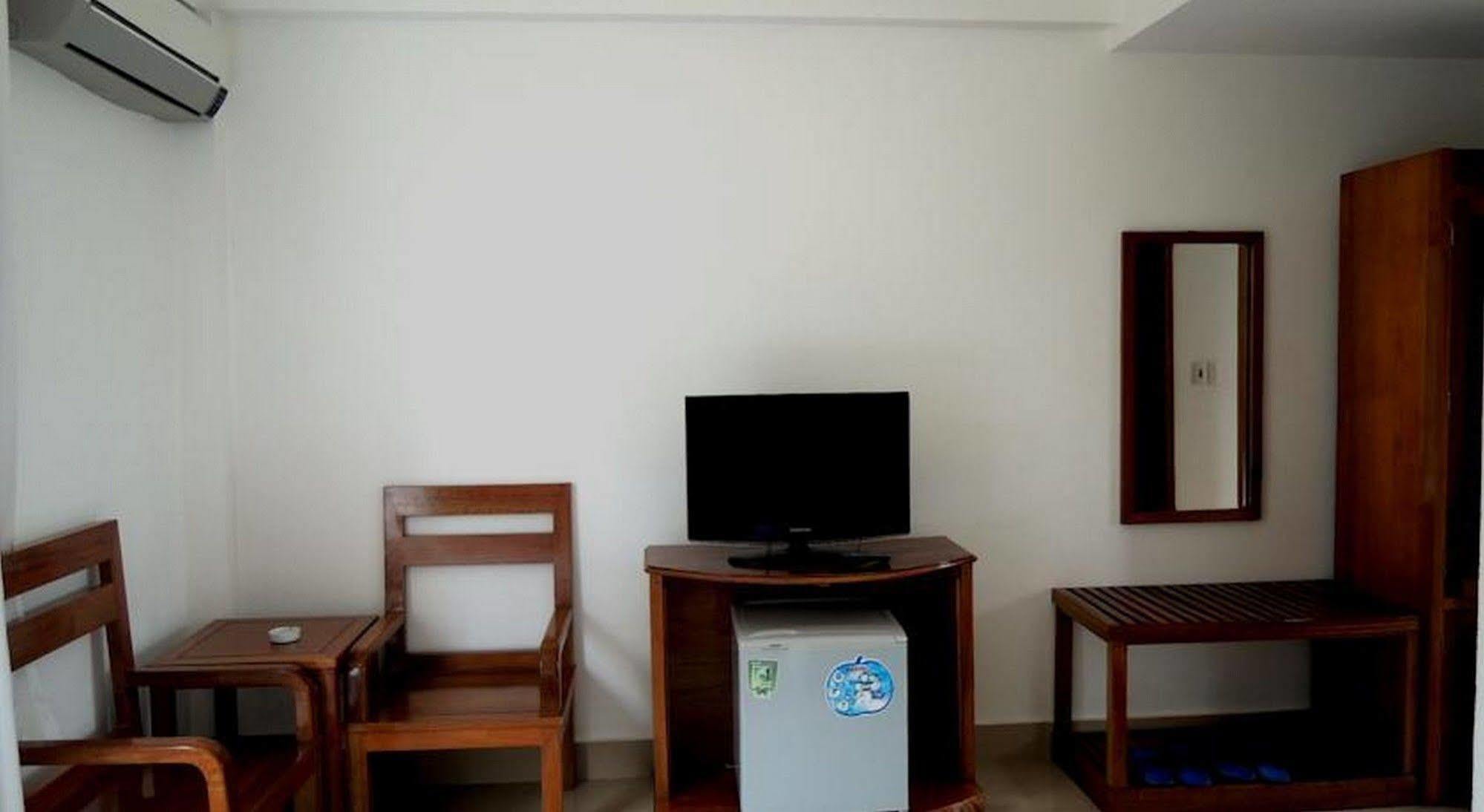 Golden Lotus Hotel Hue Buitenkant foto
